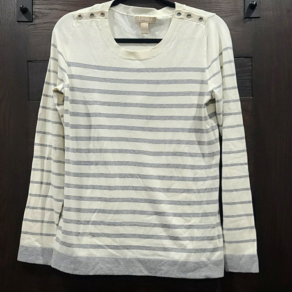 Banana Republic sweater top. Size XL.